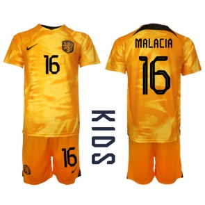 Maillot de foot Pays-Bas Tyrell Malacia #16 Domicile enfant Monde 2022 Manches Courte (+ pantalon court)
